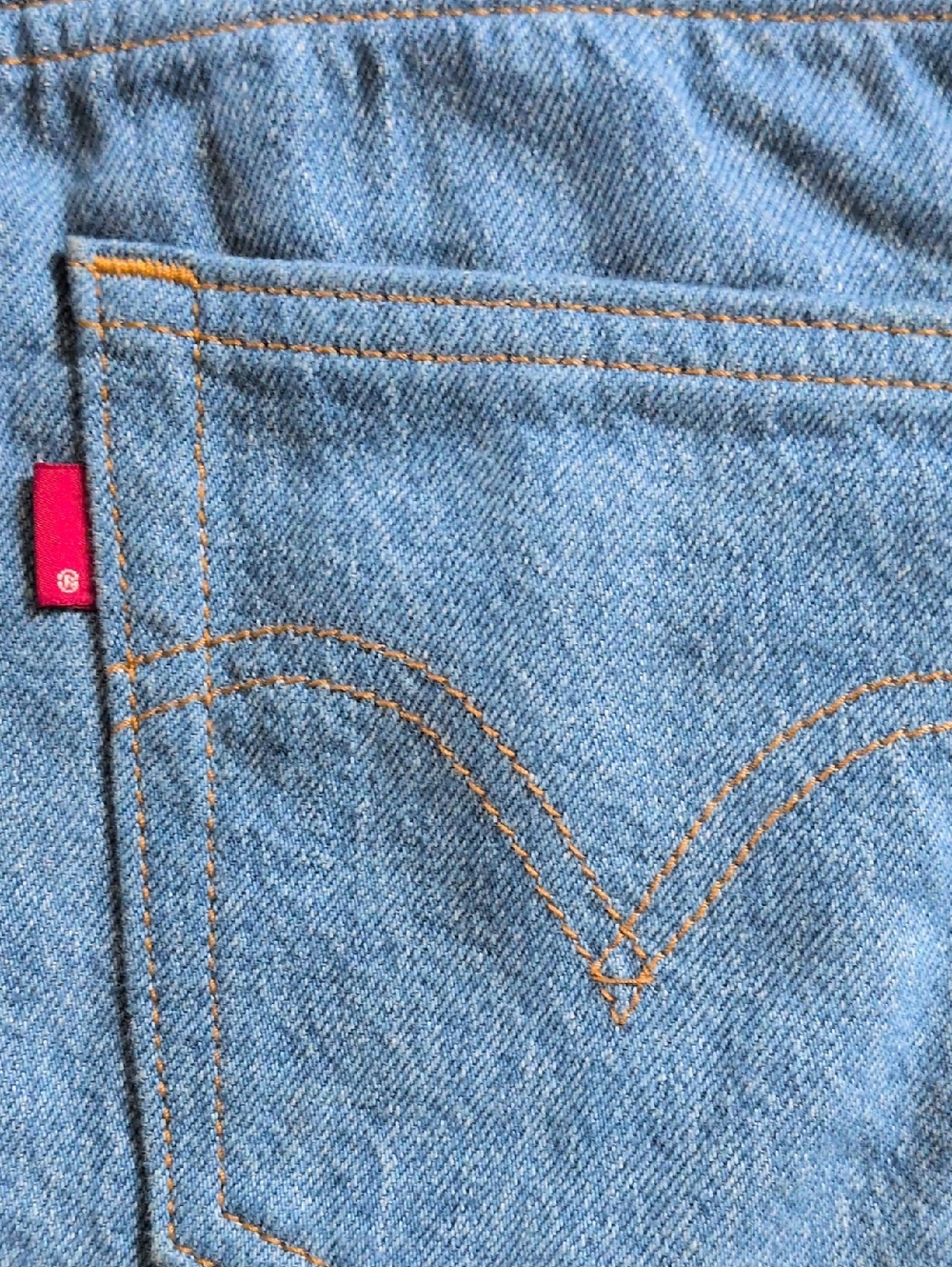 ✨ Levi's X Farm Rio Canopy Collage Ribcage Straight Denim Jeans Size 26 - Picture 3 of 10